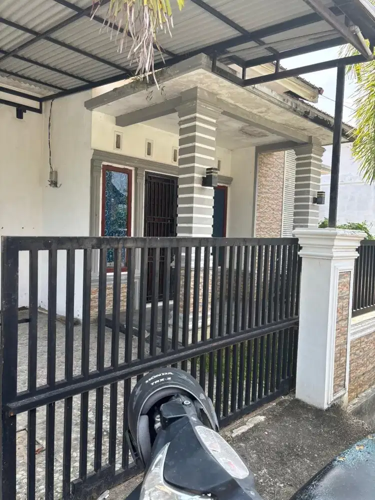 Disewakan rumah untuk keluarga lokasi strategis