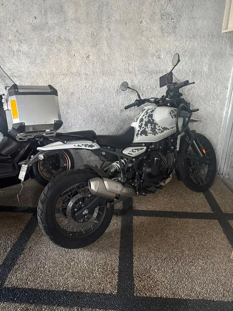 Royal enfield himalayan
