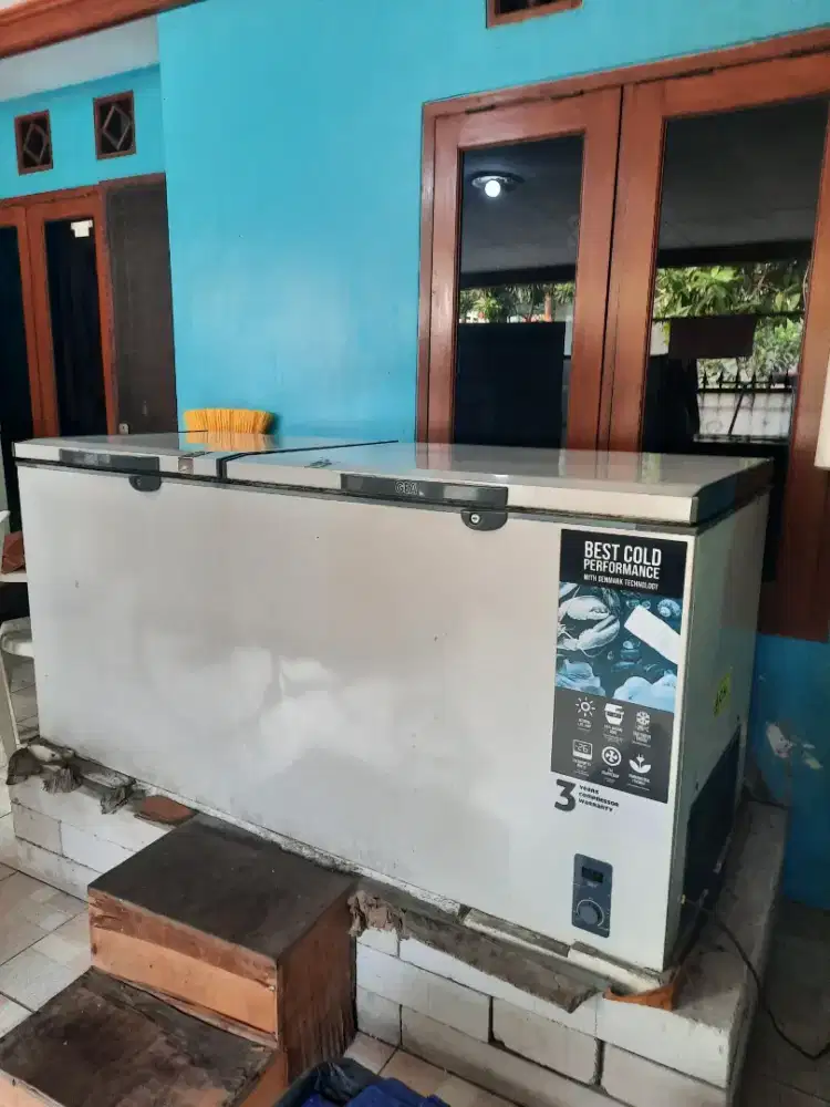 Jual 1 unit frezer Gea AB 600