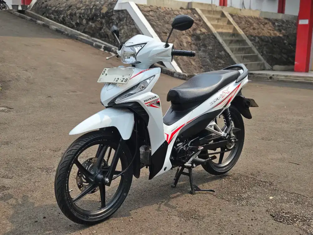Honda Revo X 110 2018 LOW KM Mulus