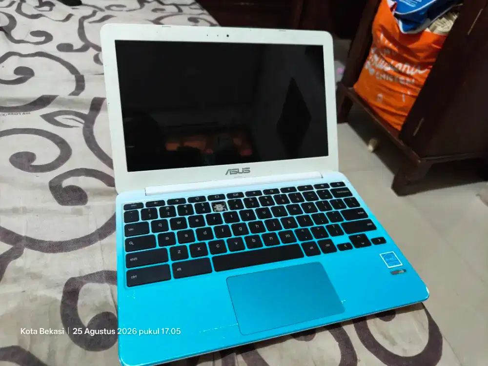 Asus Chromebook Matot