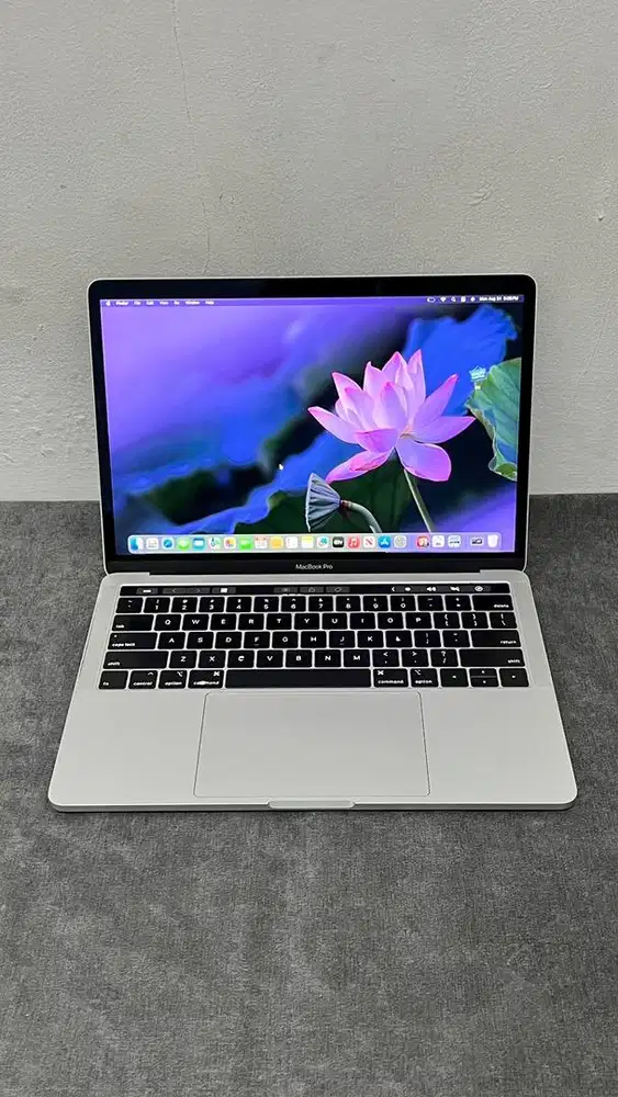 Macbook pro 2019 || Ram 16Gb || Ssd 1Tb || core i7 || 13inch