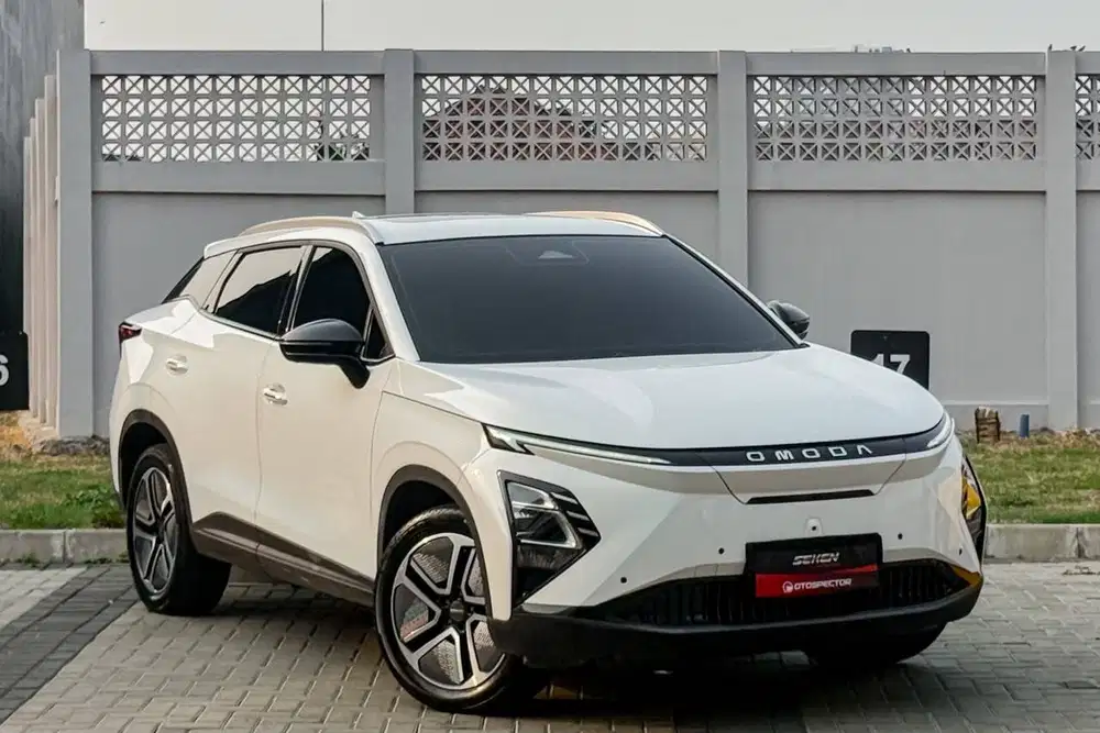 Chery Omoda E5 Luxury Listrik Sunroof AT Matic 2024 Putih.