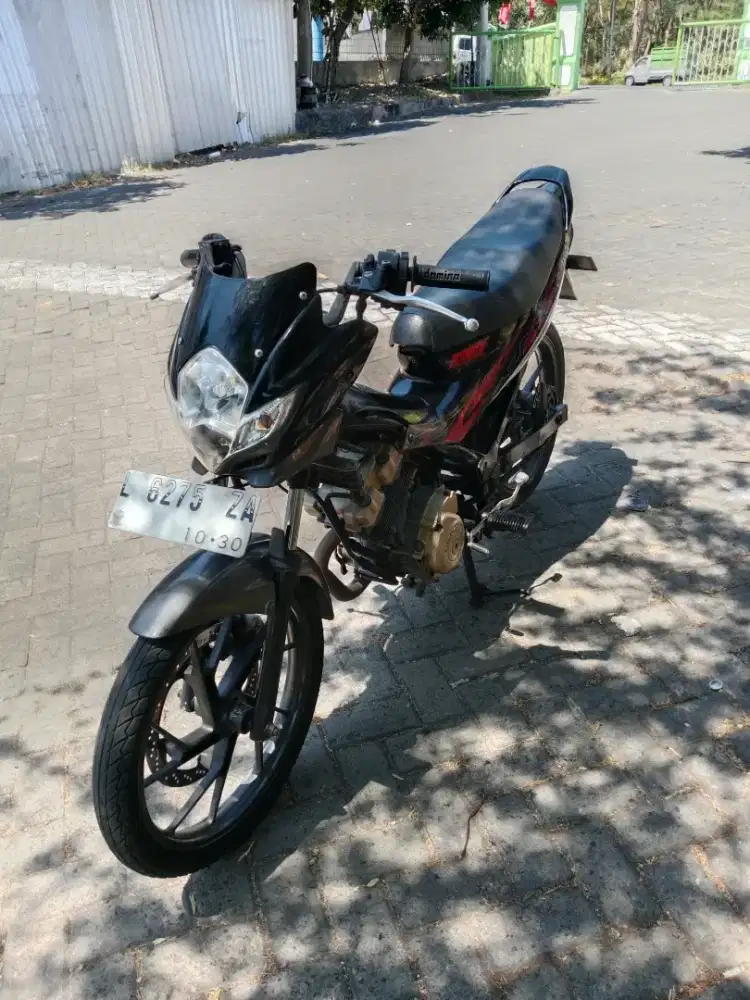 Yamaha suzuki 2010 satria