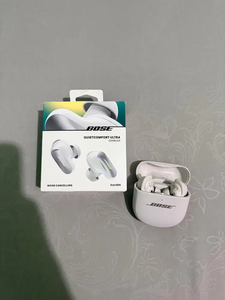 TWS BOSE Quite Comfort Ultra 2 Garansi ss Desember 2026