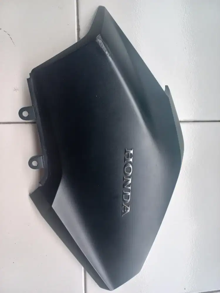 Cover sayap kiri Vario 160