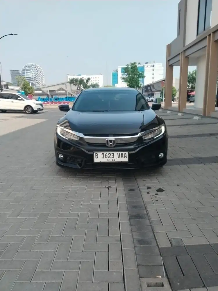 HONDA CIVIC 1.5 ES PRESTIGE BENSIN 2018 SEDAN KM KECIL 2019