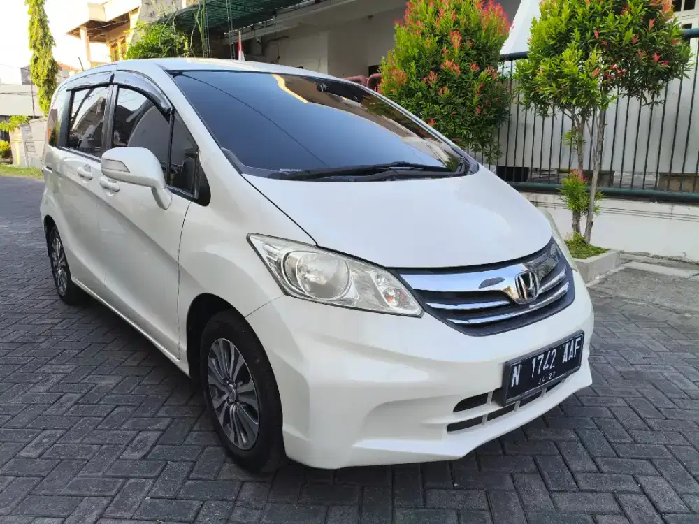 Honda Freed E PSD AT 2012
