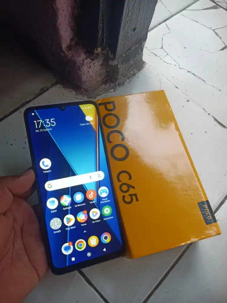 Butuh dana segar hp Poco c65 ram.nya 8/256 mulus no minus jual saja