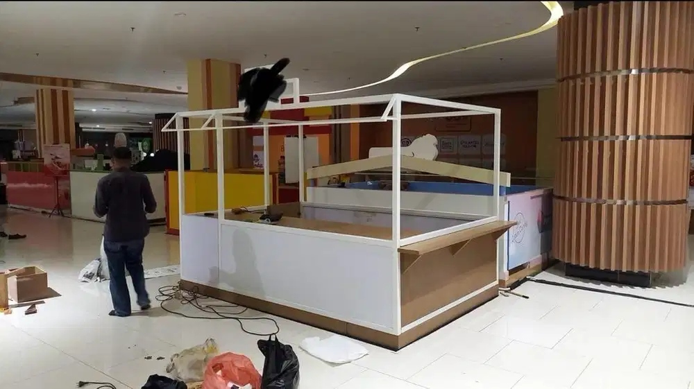 Dijual booth bekas mall