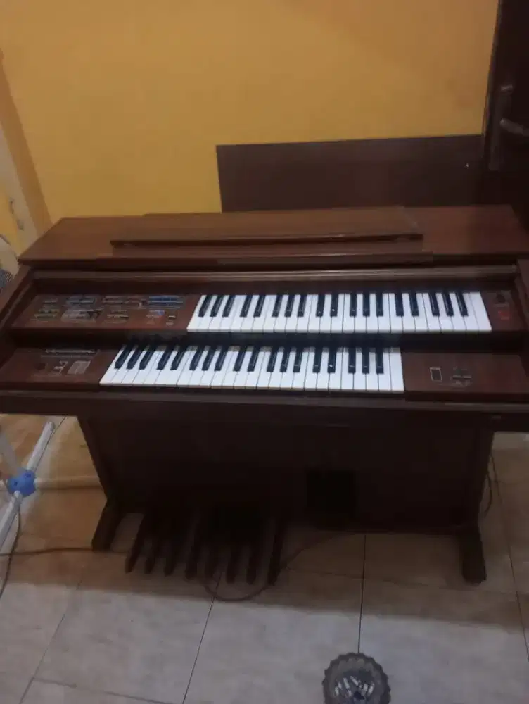 Piano masi bagus tinggal maen