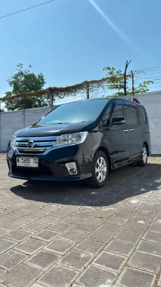 Nissan Serena HWS C26 Istimewa 2013