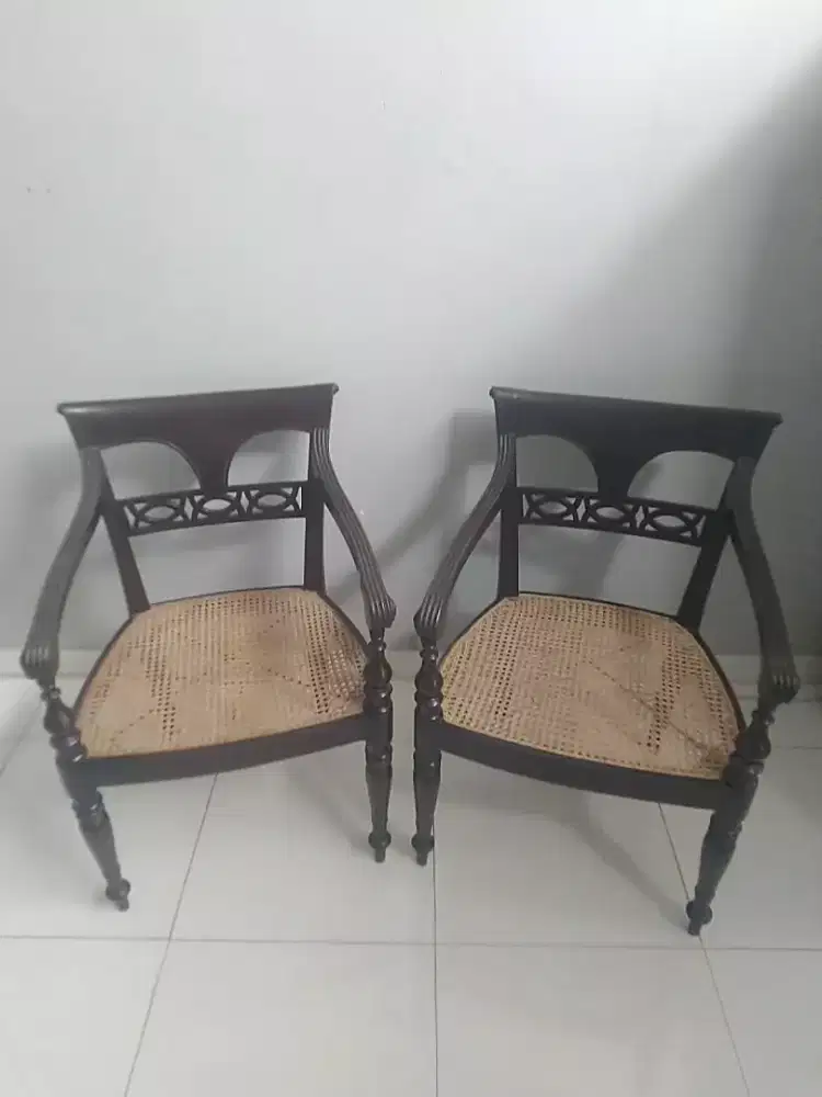 Kursi Rotan Antik