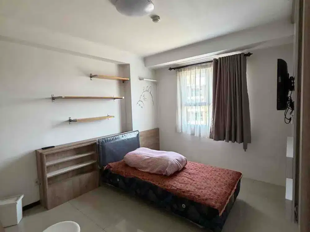 For Sale
apart gateaway pasteur

tower jade
lantai 9
luas 72mtr
kt 3
km 2
kitchen set
Ac 2 
kulkas 1
kompor tanam 2 tungku 
ranjang single 2
double 1
lemari 3
sofa 
tv 2
water heater 1
rak tv
balkon 2
view kolam dan jln raya
Strata title
hadap barat laut