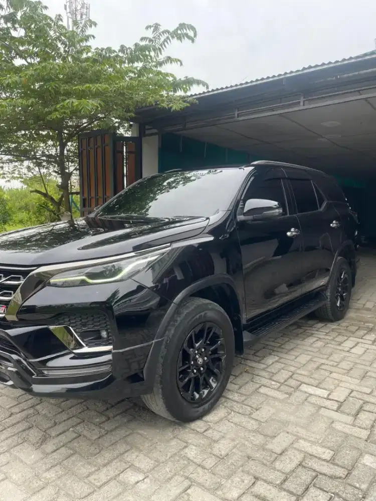 Toyota fortuner GR Sport 2.8 tahun 2022