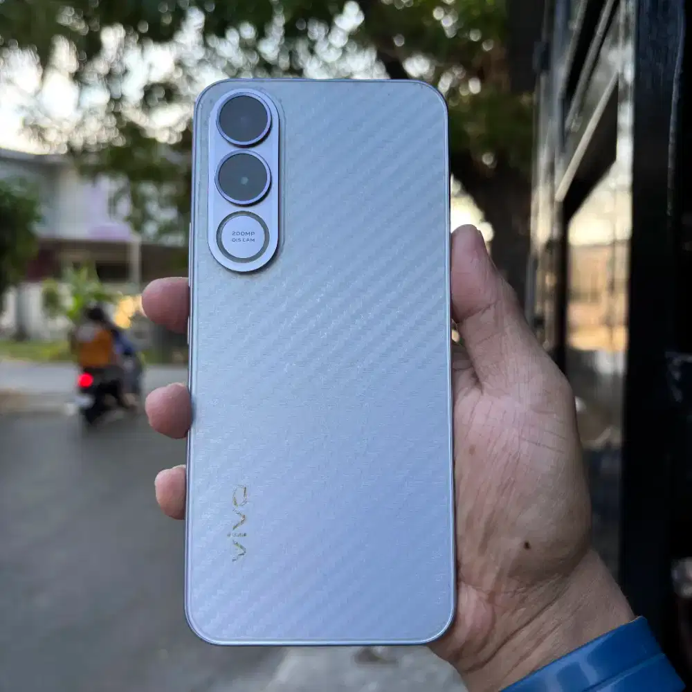 Vivo V70 FE 5G ram 8/256GB lengkap ori normal mulus