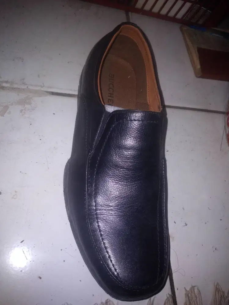 Sepatu BUCCHERI ori 100% size 44