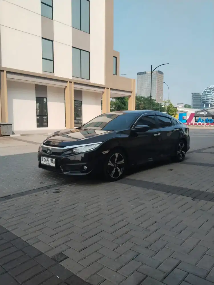 HONDA CIVIC 1.5 ES PRESTIGE BENSIN 2018 , HITAM SEDAN 2019