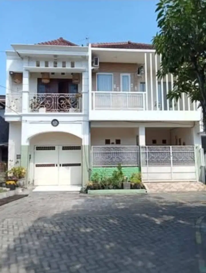 DIJUAL CEPAT RUMAH MEWAH 2 LANTAI HARGA MURAH  FULL FURNISHED