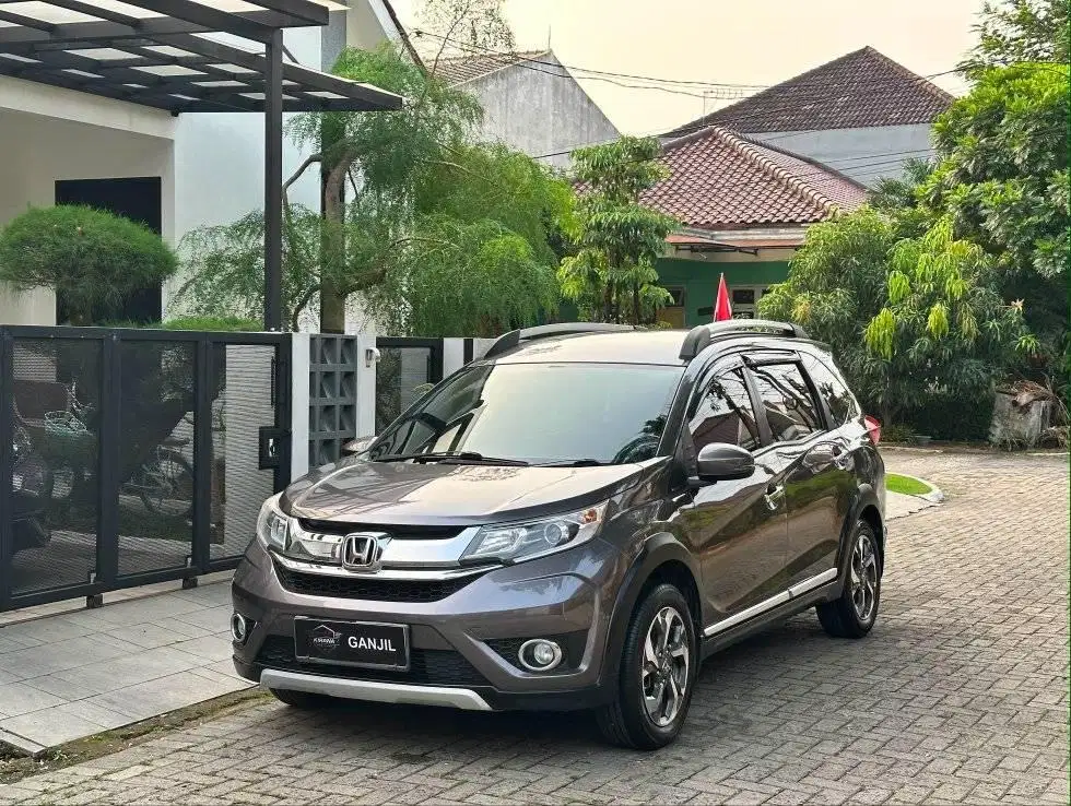 Honda BRV E cvt 2016 at model 2017 Non mobilio prestige