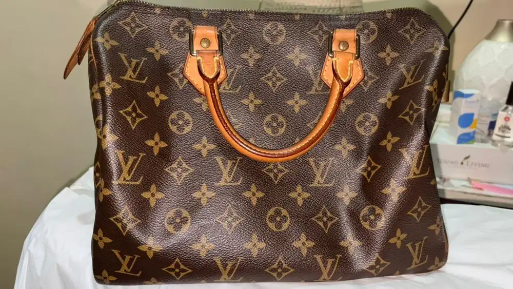 Louis Vuitton Speedy 30 Monogram Authentic