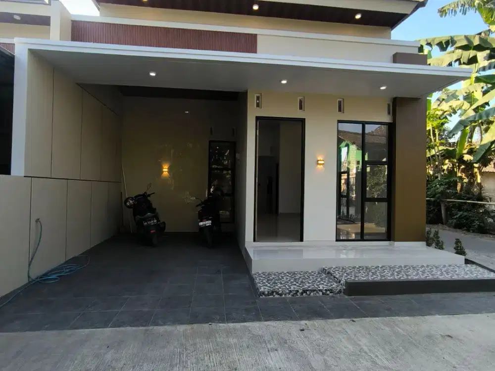 DI JUAL RUMAH BARU SIAP HUNI BARAT PASAR CEBONGAN