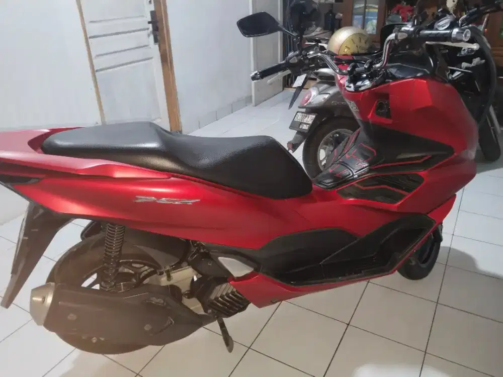 Honda PCX Merah Kondisi Terawat – Mesin & Body Mulus – Siap Jalan