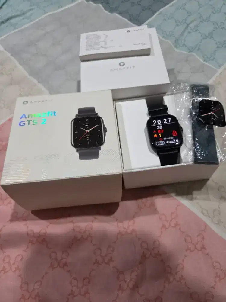 Jam tangan / smartwatch