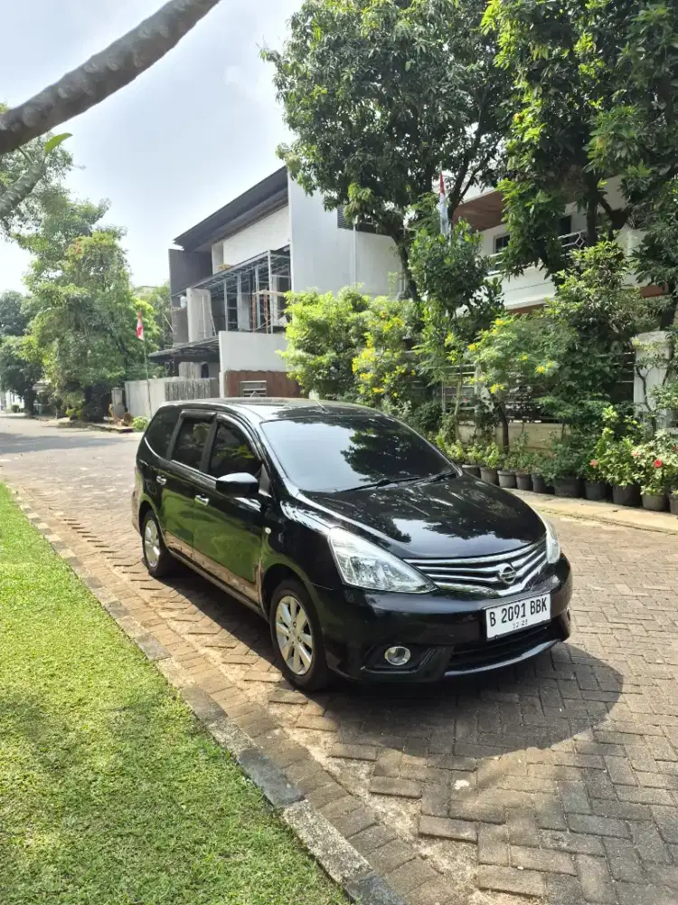Livina sv matic 2014 Antik