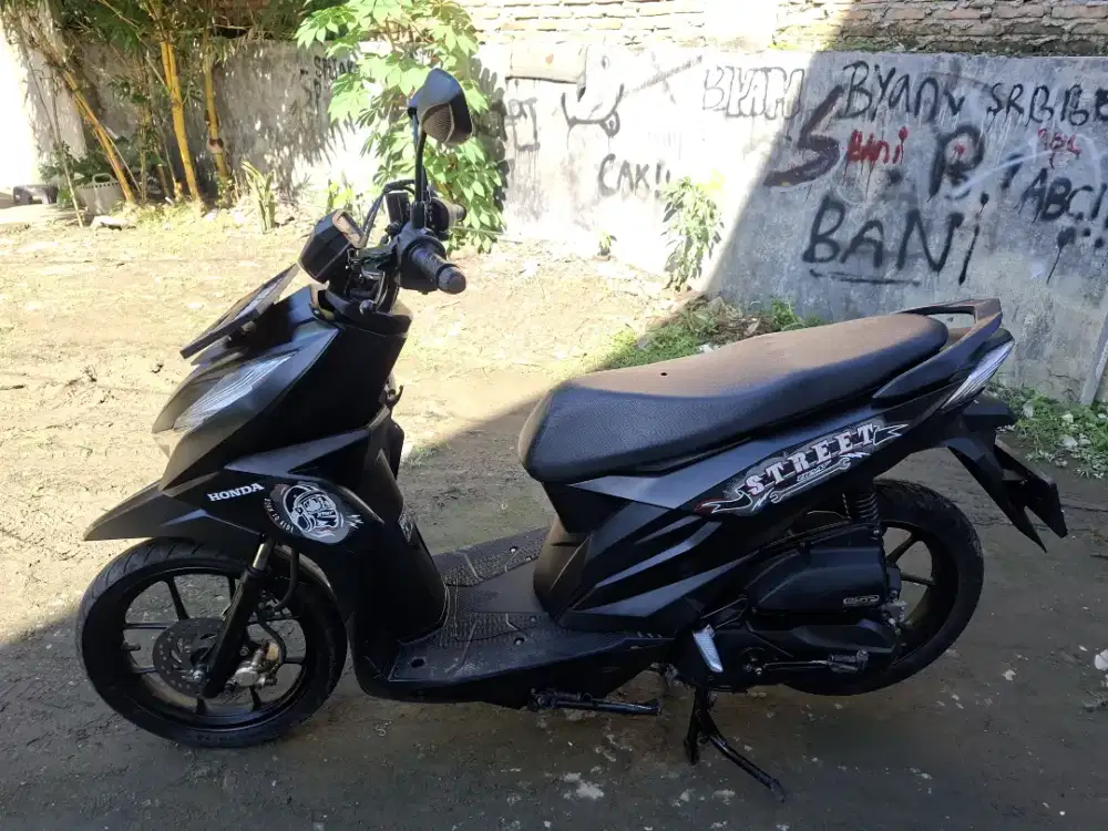 Dijual Honda Beat street 2024