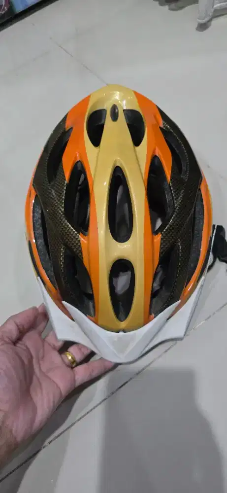 Helm sepeda avand ukuran m/L ada lampu