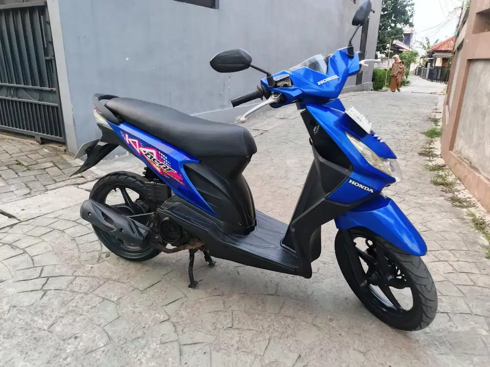 Honda beat karbu 2011 stater tokcer halus mulus terawat