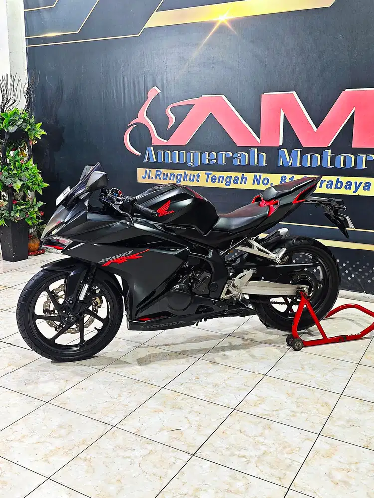 Cbr 250rr non ABS km.6rb '21 Black matte super.Anugerah motor rungkut