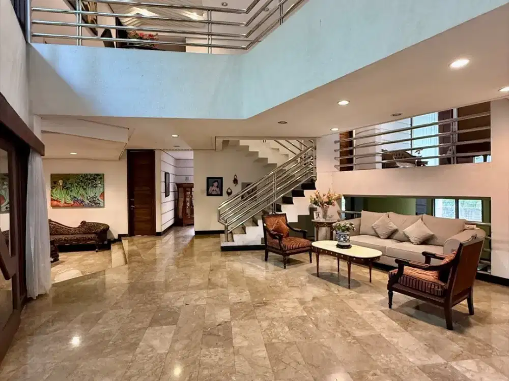 Rumah Best Value di Kebayoran Baru Jakarta Selatan – LT 765 m², Kolam Renang, SHM
