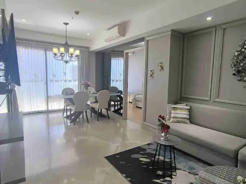 DIJUAL  APARTMENT THE PEAK TUNJUNGAN PLAZA 5 PREMIUM FULLY FURNISHED CITY VIEW