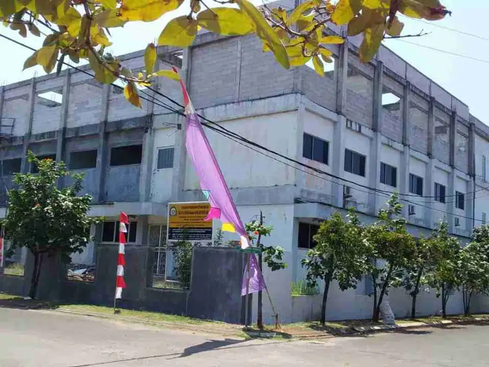 Dijual ex sekolah di Harapan Indah