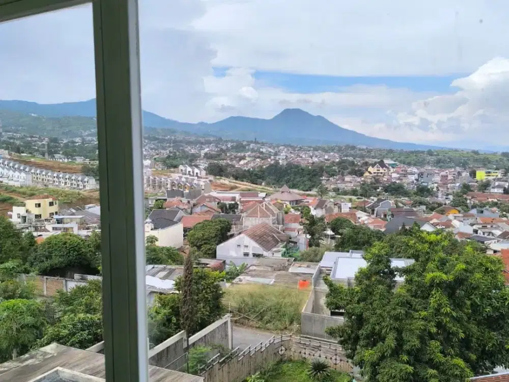 Rumah Padasuka 3 Lantai + Basement, Booking Yuk!