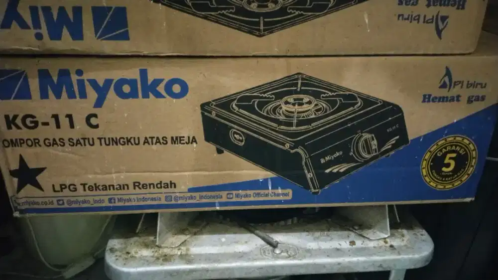 Kompor baru 1 tungku sekalian tabung gas ijo ya..