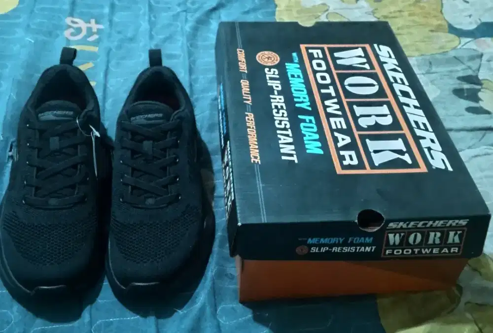 Skechers Work Footwear Memory Foam Slip-Resistant Original BNIB