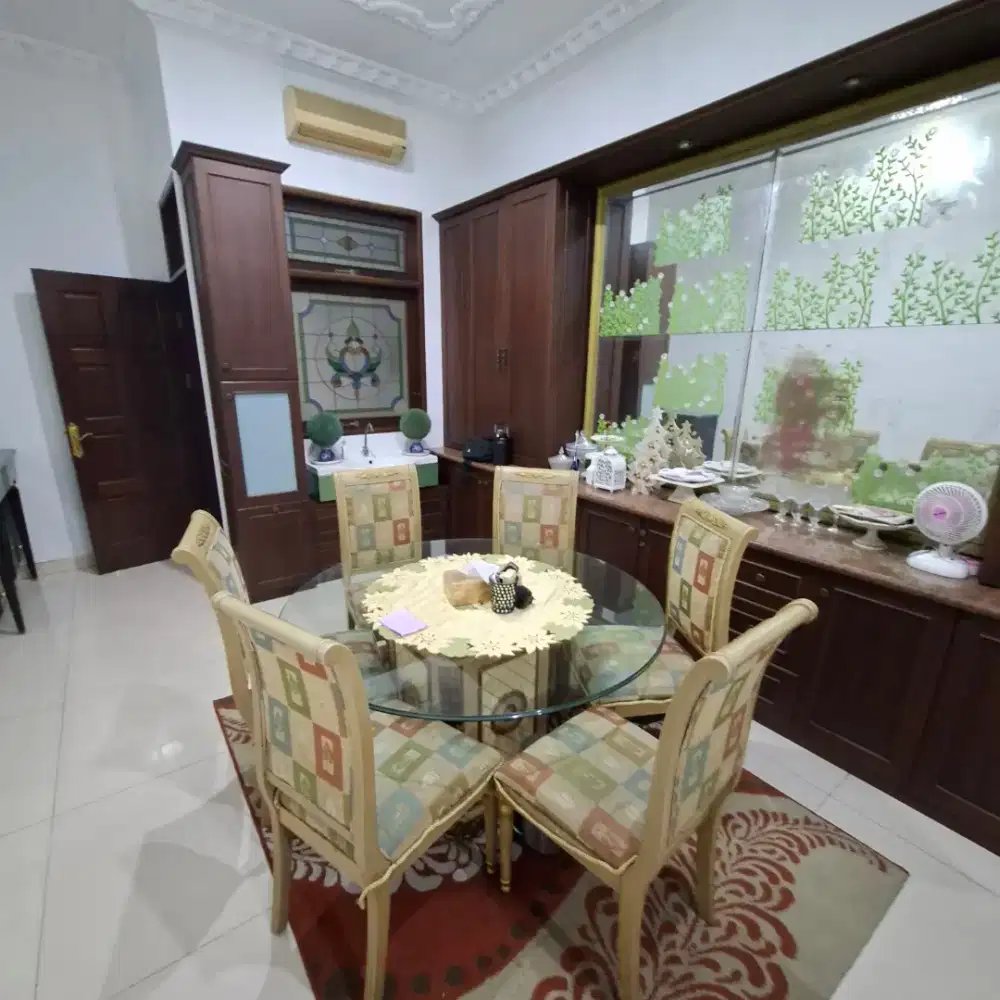 1 set meja makan