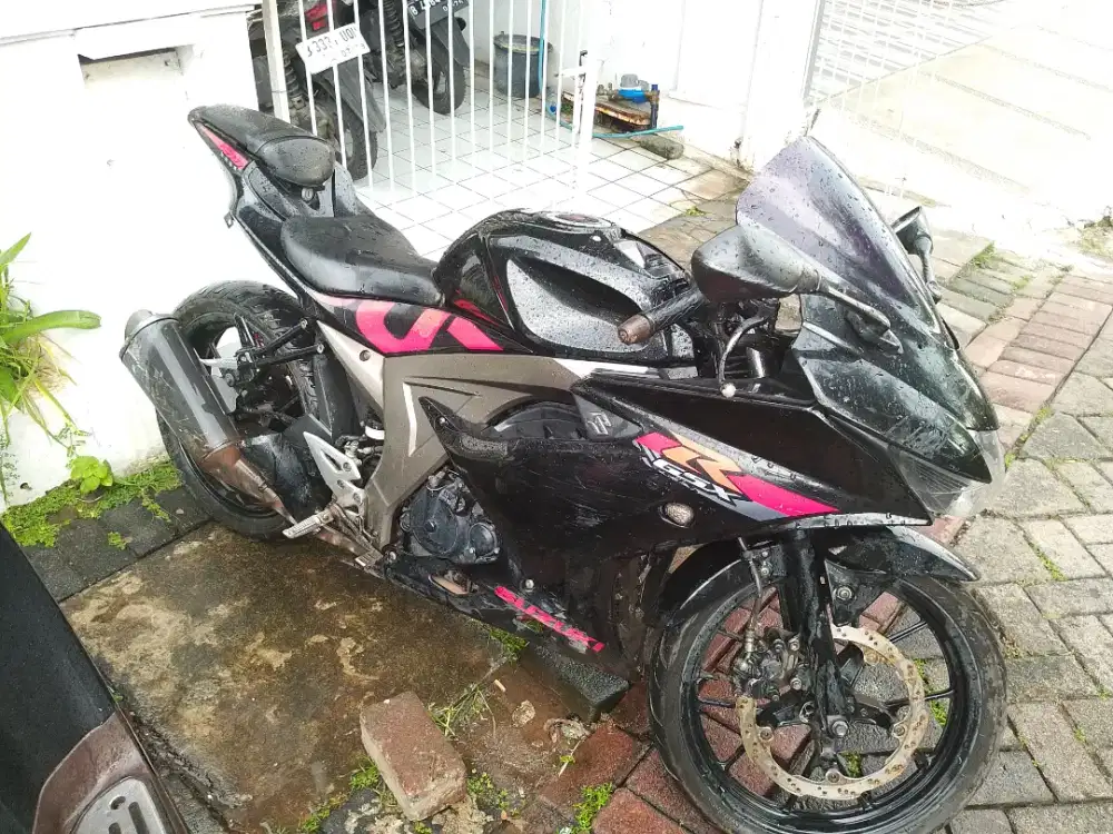 SUZUKI GSX R 150