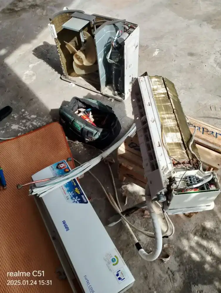 jasa servis ac kulkas frrzer showcase mesin cuci dan bongkar pasang ac