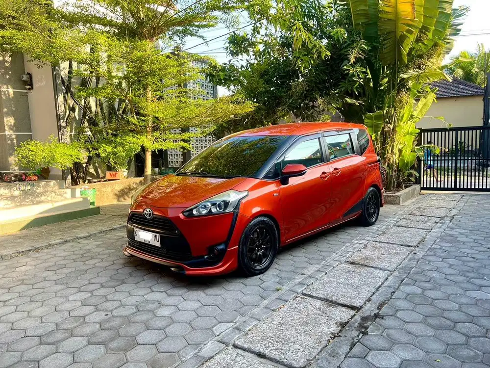 Toyota Sienta V matic 2017