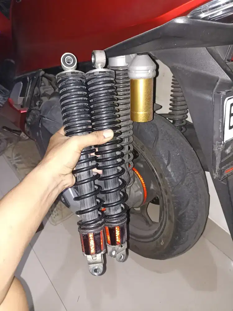 DIJUAL AJA SHOCK BELAKANG PCX 160 TAHUN 2021