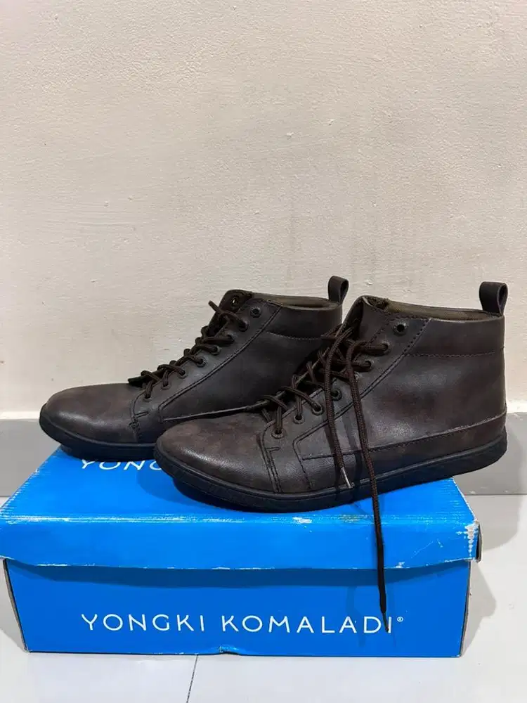 Sepatu Formal Yongki Komaladi