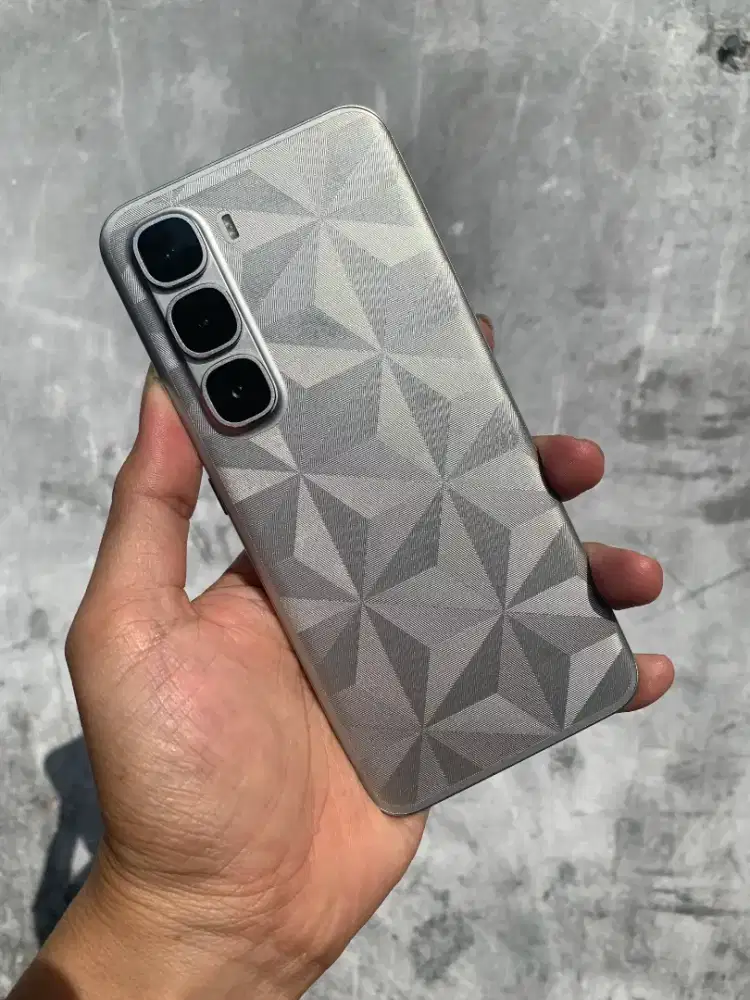 Infinix hot 60 pro plus 8+8/256-- baca deskripsi
