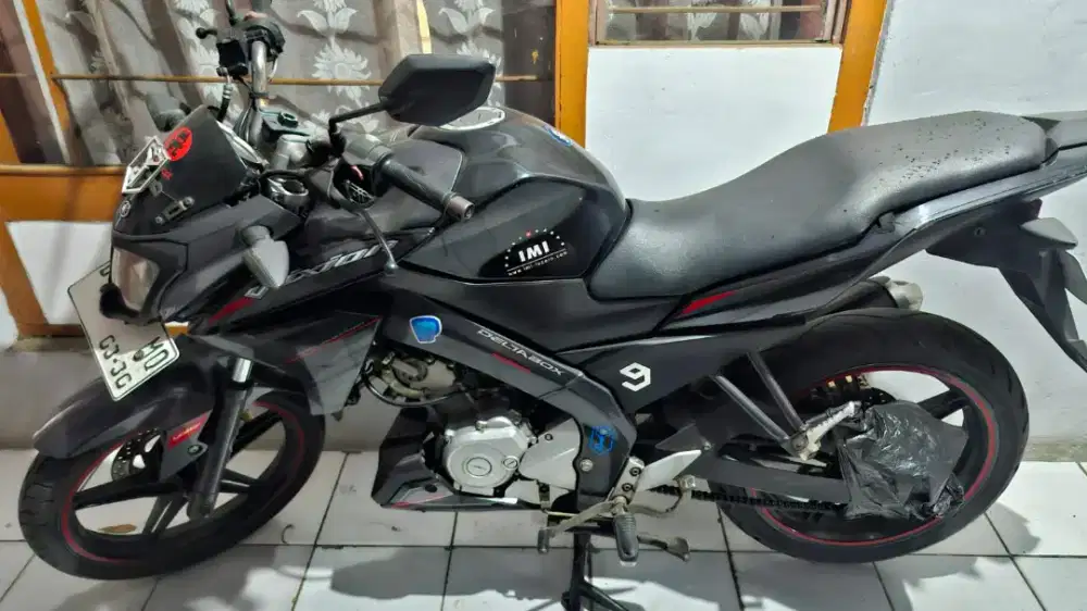 New Vixion Lightning 2015 - Black Bolt