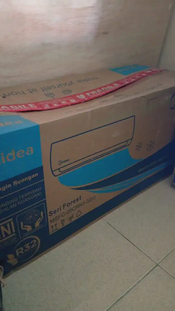 AC Midea 1/2 PK Seri Forest Mulus Seperti Baru, Lengkap dengan Dus