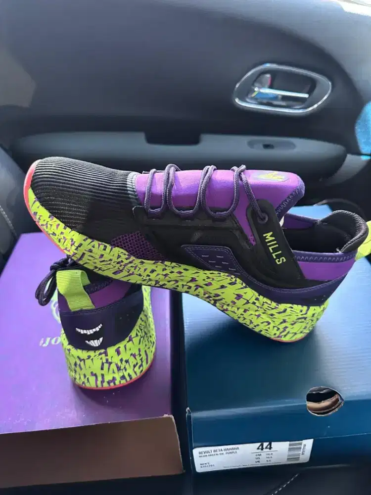 Sepatu Mills Revolt Beta - NEW