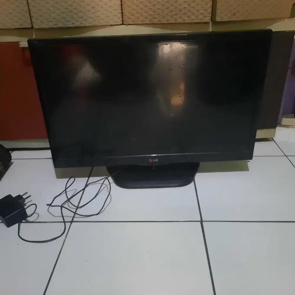 TV LED 24 Inch kondisi bagus